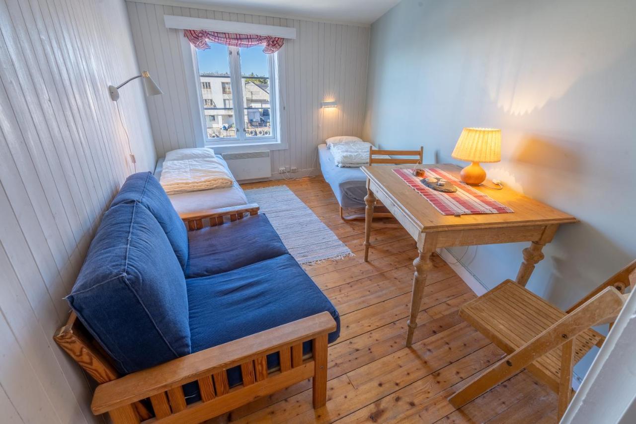 Å Lofoten A Hi Hostel מראה חיצוני תמונה